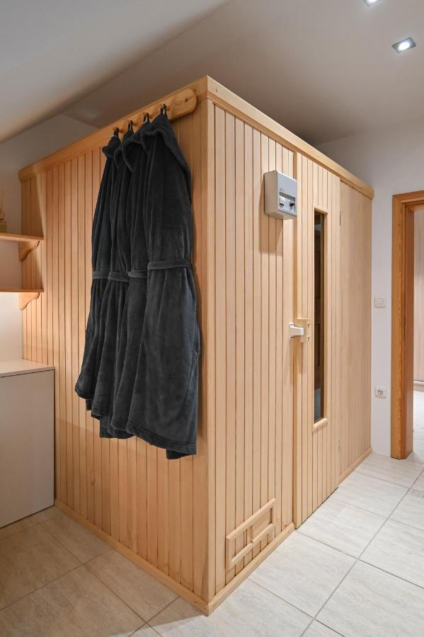 Apartment Stros With Private Sauna 克拉尼斯卡戈拉 外观 照片